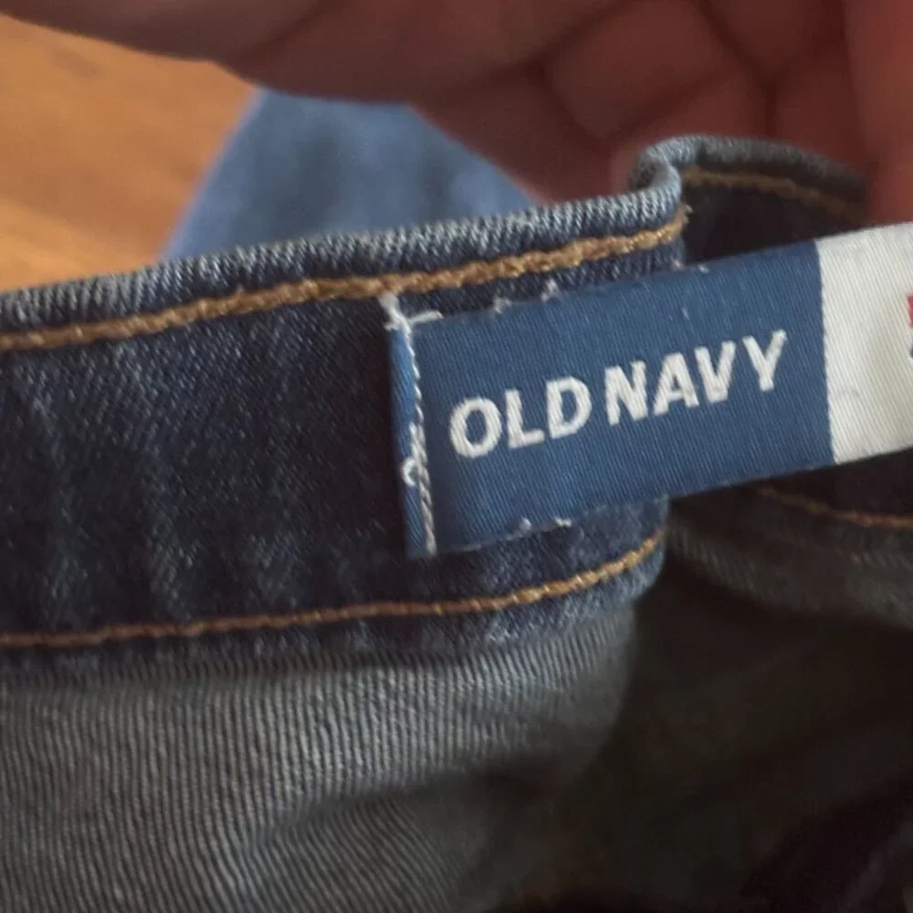 Old Navy Skinny built-in tough pull up jeans in size M (8)